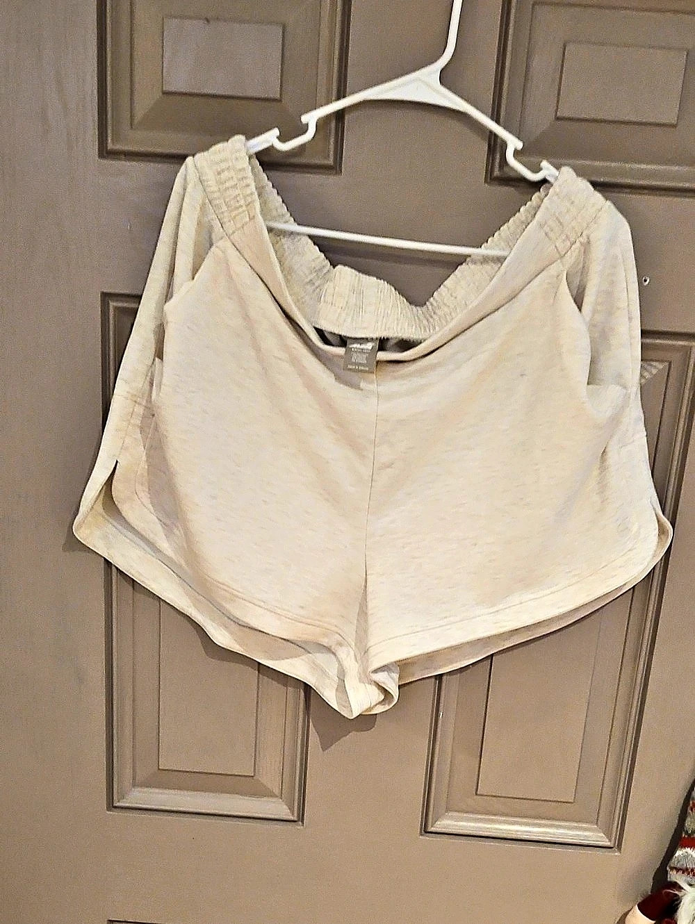 r Real Fleece Lounge Shorts Cream